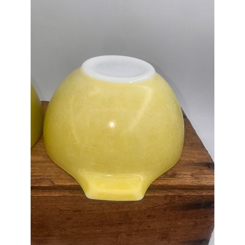 Vintage Pyrex Cinderella Primary‎ Colors Nesting Bowls Set 442 441 2 Piece Lot - Picture 14 of 16